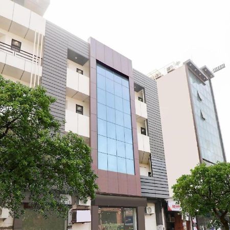Hotel Red Snapper Couple Friendly At West Delhi New Delhi Luaran gambar